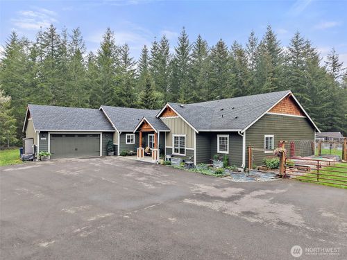 35888 301st Pl Se, Enumclaw, WA, 98022-8112 | Card Image