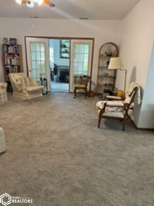 apt-b-1408 B Orchard Meadow Dr, Burlington, IA, 52601-2085 | Card Image