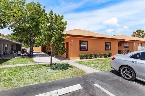 apt-2-271 Sw 1st St, Deerfield Beach, FL, 33441-3351 | Card Image