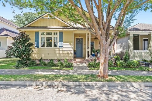 204 Hallmark Ave, Lafayette, LA, 70508-7766 | Card Image