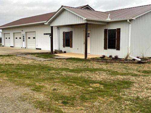 228 Thompson Cir, Byrdstown, TN, 38549-2505 | Card Image