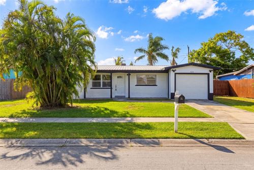 524 Westminster Ave, MELBOURNE, FL, 32935-3054 | Card Image
