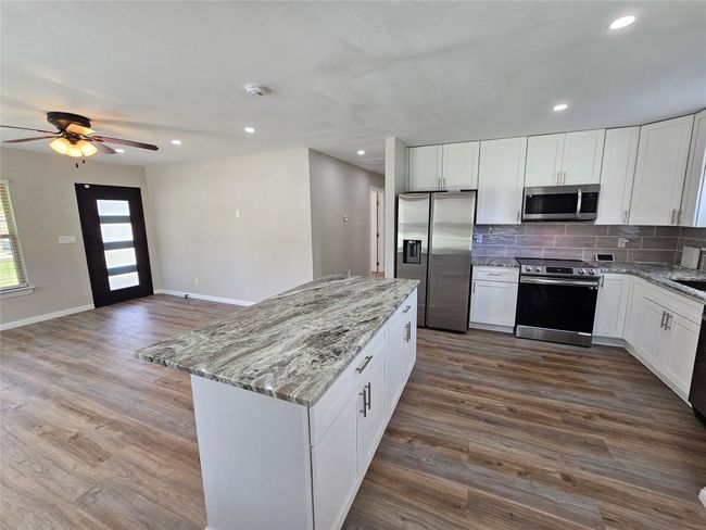 5519 Arlington Park Dr, House other with 3 bedrooms, 1 bathrooms and null parking in Dallas TX | Image 4