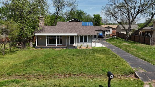 304 W Alameda St, House other with 3 bedrooms, 3 bathrooms and null parking in Iowa Park TX | Image 4