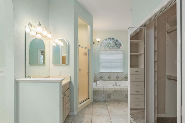 6019 Sw 89 Th Ter, House other with 4 bedrooms, 4 bathrooms and null parking in GAINESVILLE FL | Image 17