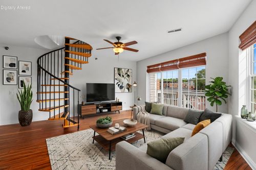 1888 N Humboldt Ave, Milwaukee, WI, 53202-1562 | Card Image