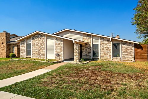 5644 Twitty St, The Colony, TX, 75056-1412 | Card Image