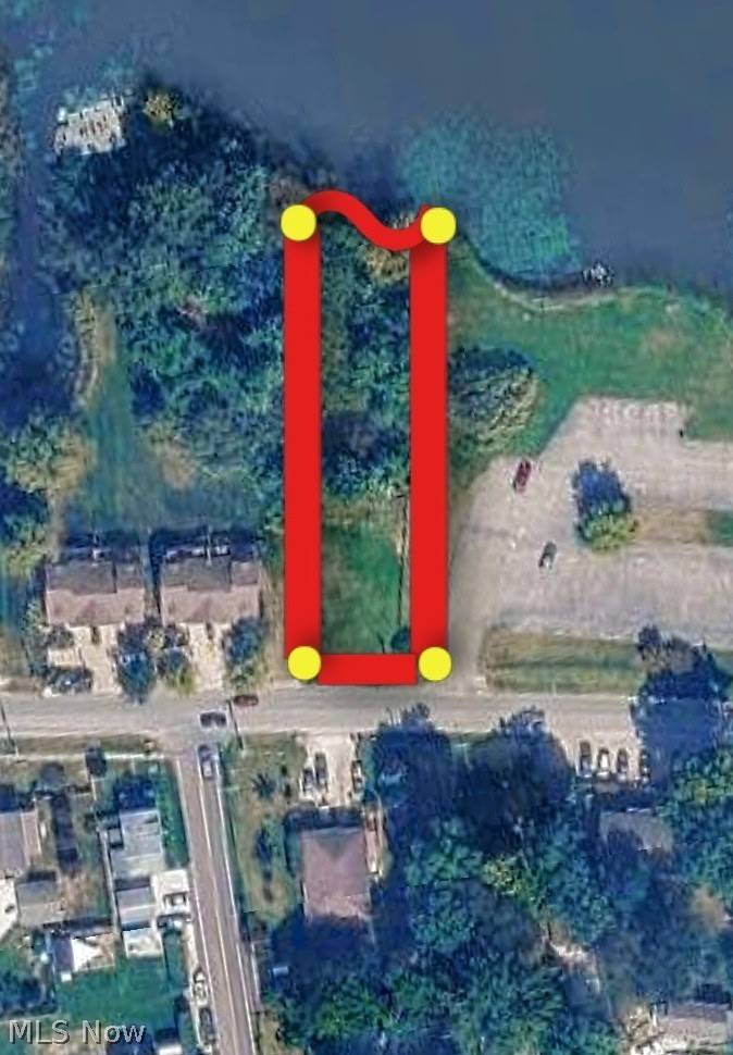 Land in Lakemore