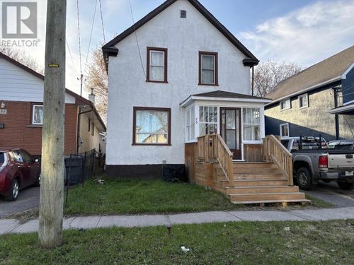 76 Ontario St, Thunder Bay, ON, P7B3G2 | Card Image