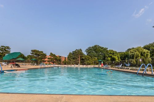 unit-206a-1415 E Central Rd, Arlington Heights, IL, 60005-3318 | Card Image