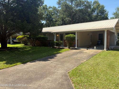 205 Barbara Cir, Ocean Springs, MS, 39564-5603 | Card Image