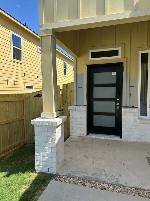 1320 Diceman Ave, Dallas, TX, 75203-4424 | Card Image