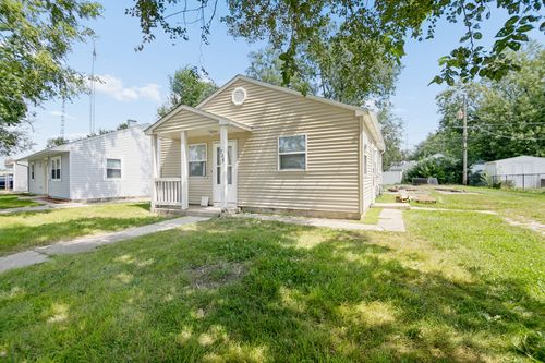 726 N Webster Cir W, Kankakee, IL, 60901-2756 | Card Image