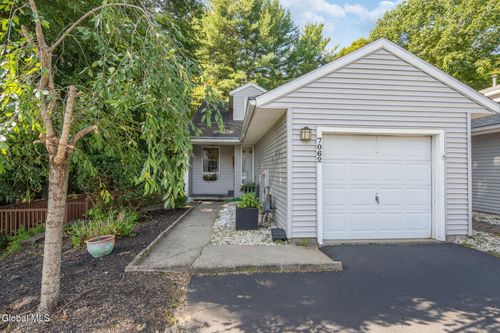 7062 Suzanne Ln, Schenectady, NY, 12303-5244 | Card Image