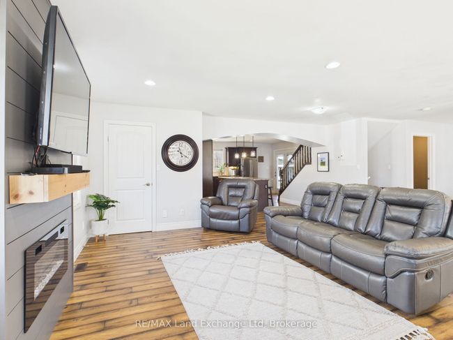 91 Park St, House other with 3 bedrooms, 3 bathrooms and 2 parking in Goderich ON | Image 8