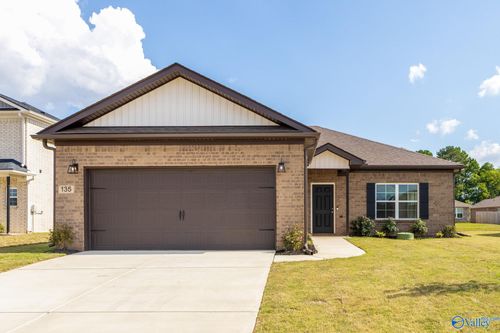 135 Domingues Ave, Meridianville, AL, 35759-3805 | Card Image