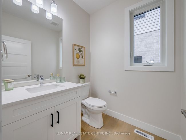 7 - 7966 Fallon Dr, House other with 4 bedrooms, 3 bathrooms and 4 parking in Granton ON | Image 14