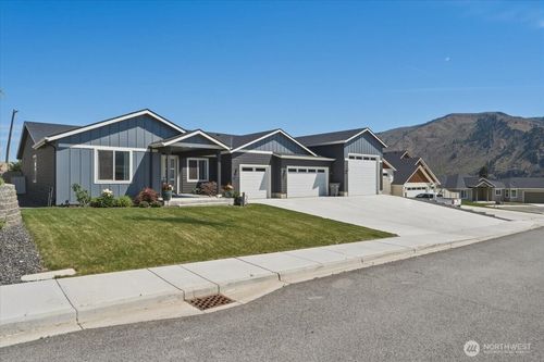 15008 Allison Place, Entiat, WA, 98822 | Card Image
