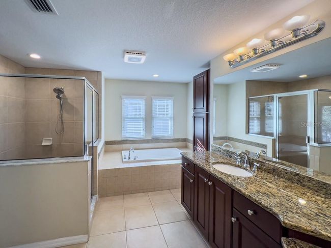 16127 Churchview Dr, Townhouse with 4 bedrooms, 3 bathrooms and null parking in LITHIA FL | Image 11