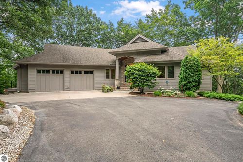2699 Twin Eagles Dr, Traverse City, MI, 49686-9354 | Card Image