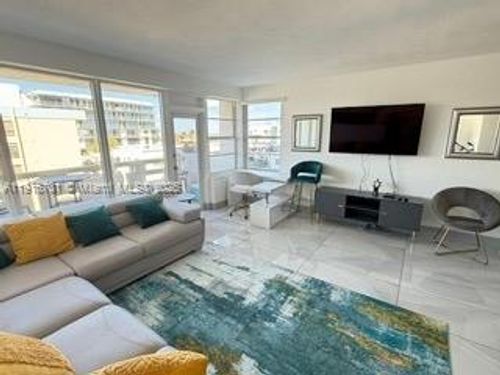 apt-401-3111 N Ocean Dr, Hollywood, FL, 33019-3711 | Card Image