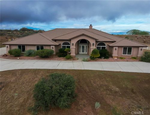 10282 Farmington St, Oak Hills, CA, 92344-0945 | Card Image