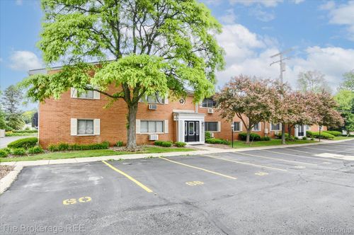 unit-103-810 Plate St, Rochester, MI, 48307-1659 | Card Image