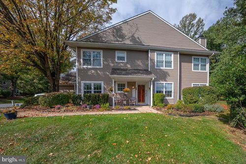 325-325 Danbury Ln, GLEN MILLS, PA, 19342 | Card Image