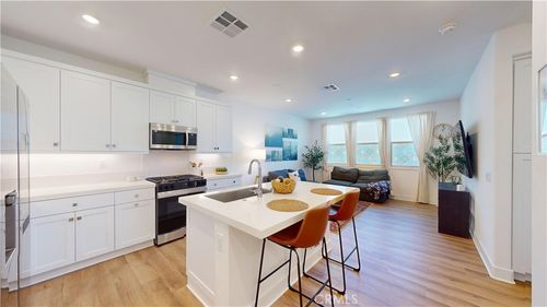 2221 Bluegrass Way, Rancho Mission Viejo, CA, 92694-1758 | Card Image