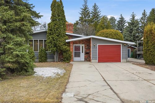 203 Huron Court, Saskatoon, SK, S7K4E9 | Card Image