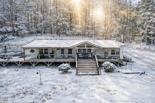 995 Trusty Rd, Hustonville, KY, 40437-8441 | Card Image