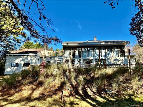 290 Montauk Hwy, Southampton, NY, 11968-4109 | Card Image