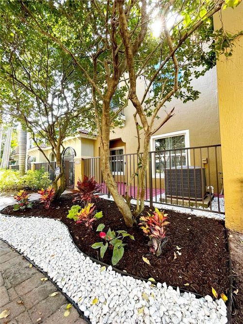 380 Lake Monterey Cir, Boynton Beach, FL, 33426-8444 | Card Image