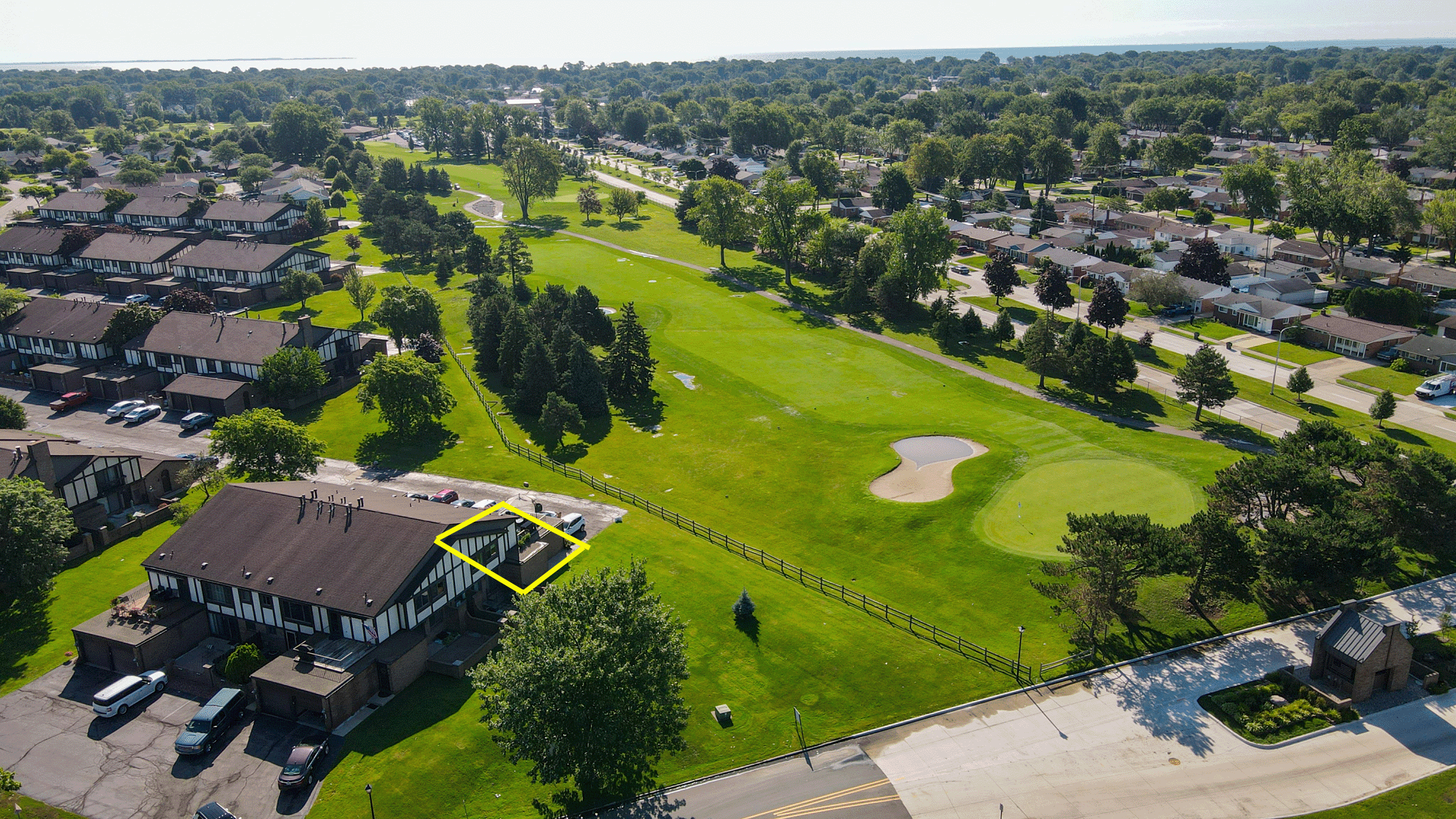 Country Club Dr, Saint Clair Shores, MI 48082