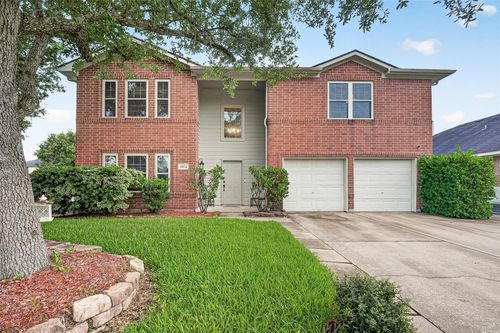 10634 Redwood Dr, Baytown, TX, 77523-0892 | Card Image