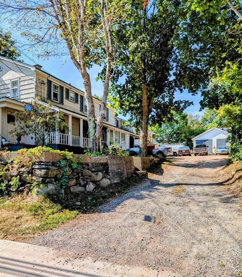 a-b-and-c-1001 King Street, Bridgewater, NS, B4V1C3 | Card Image