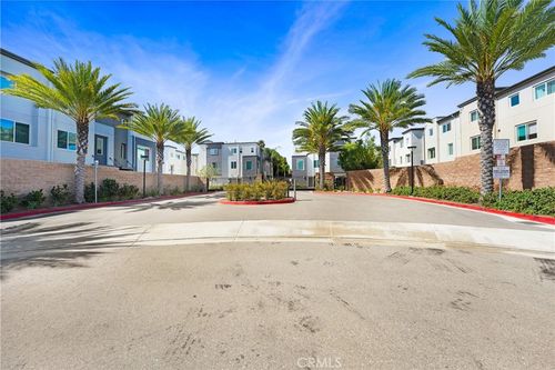 apt-3-14033 Zirconia Ln, Gardena, CA, 90247-6322 | Card Image