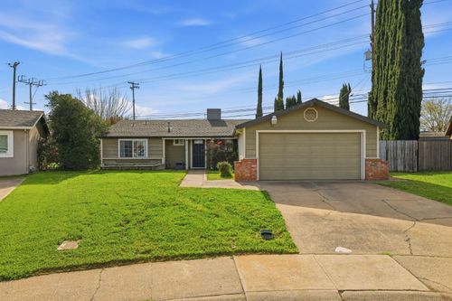 10512 Glenview Way, Rancho Cordova, CA, 95670-5511 | Card Image
