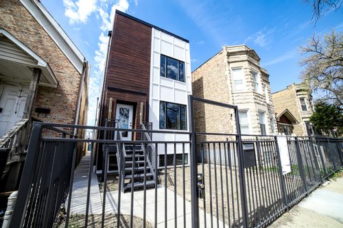 942 N Harding Ave, CHICAGO, IL, 60651-3724 | Card Image