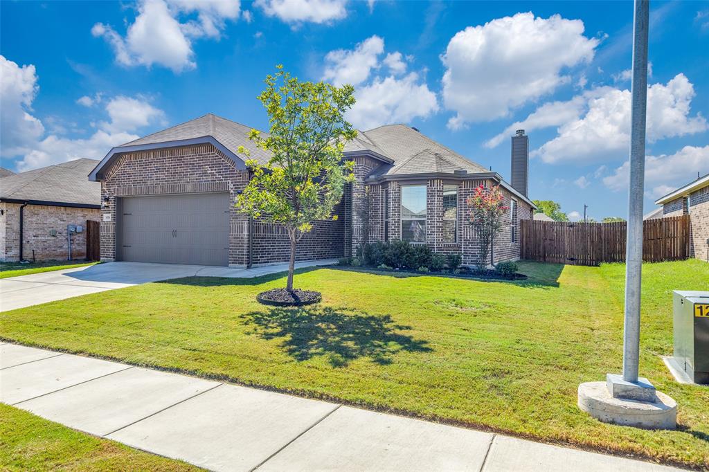 Eagle Nest Dr, Azle, TX 76020