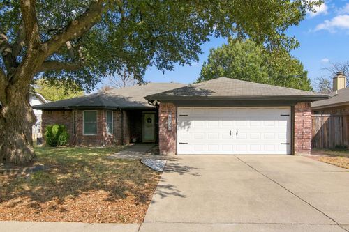 6832 Lyndale Dr, Watauga, TX, 76148-2146 | Card Image