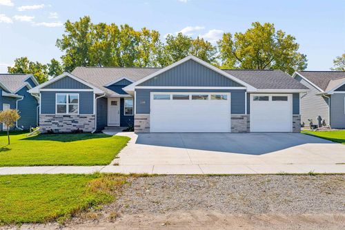 1528 Liberty Avenue, NEENAH, WI, 54956 | Card Image