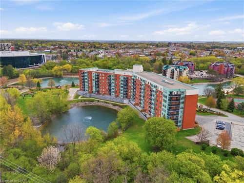 215-30 Blue Springs Dr, Waterloo, ON, N2J4T2 | Card Image