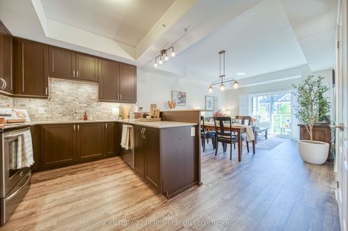 302-660 Gordon St, Whitby, ON, L1N0L1 | Card Image