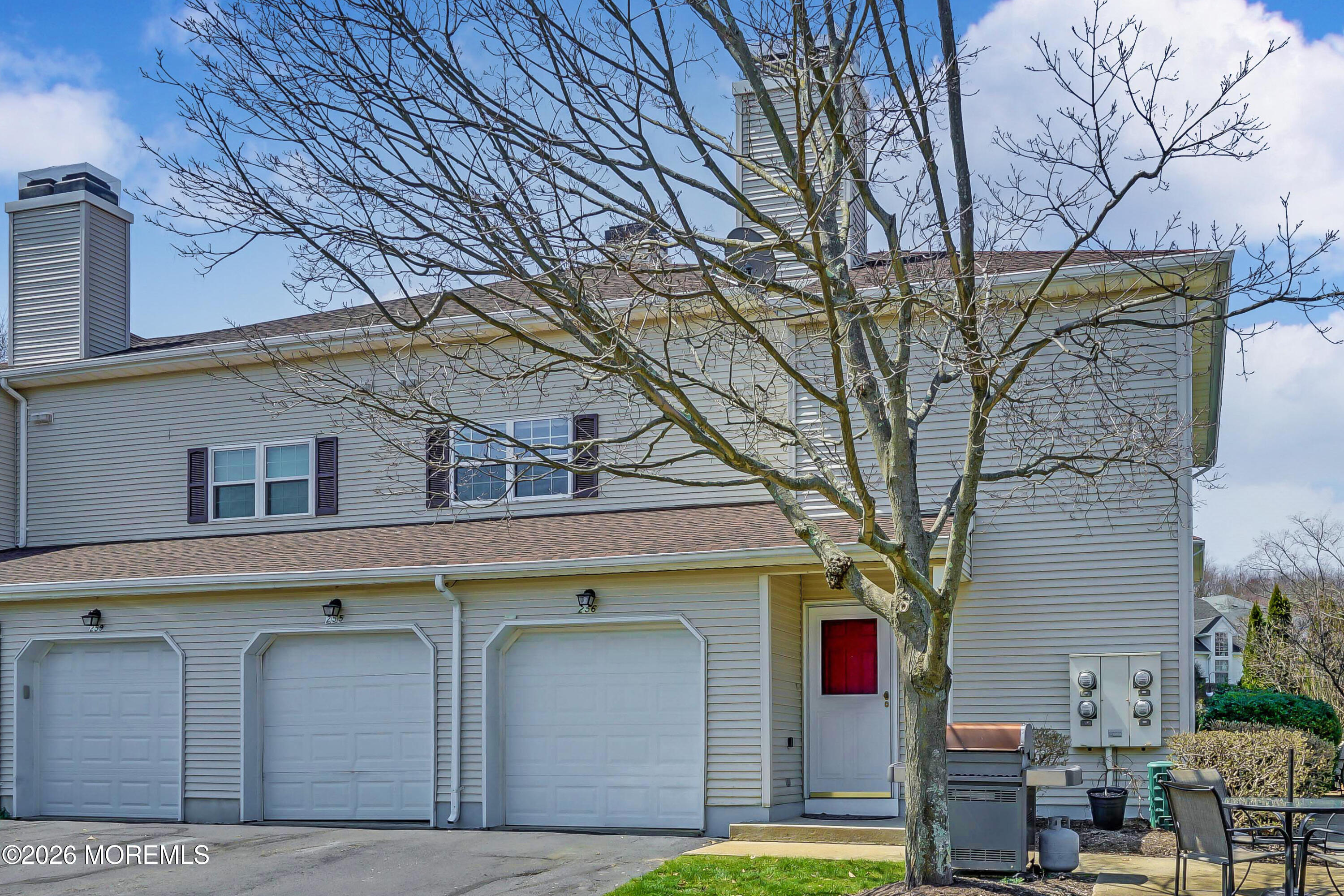 Residential Lease in Wall 4