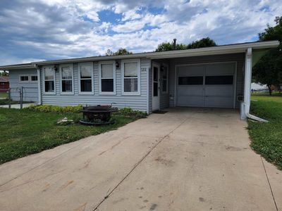 128 7th St. East, House other with 2 bedrooms, 1 bathrooms and null parking in Cresco IA | Image 1