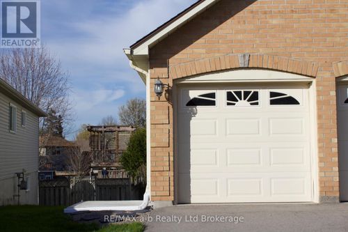 lower-33 Anderson St, Woodstock, ON, N4S8X1 | Card Image