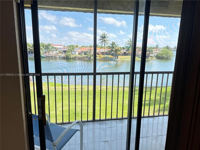 34 - 6565 W 26 Th Dr, Condo with 2 bedrooms, 2 bathrooms and null parking in Hialeah FL | Image 7