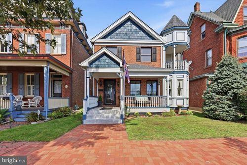805 Radcliffe St, BRISTOL, PA, 19007-5225 | Card Image