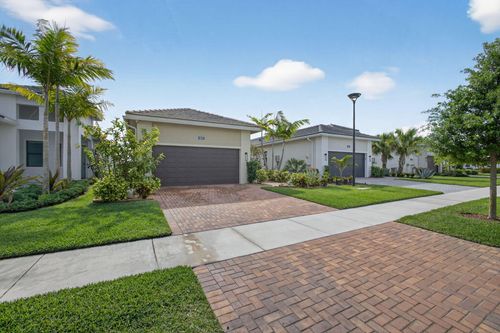 4805 Saint Armands Way, Westlake, FL, 33470-2225 | Card Image
